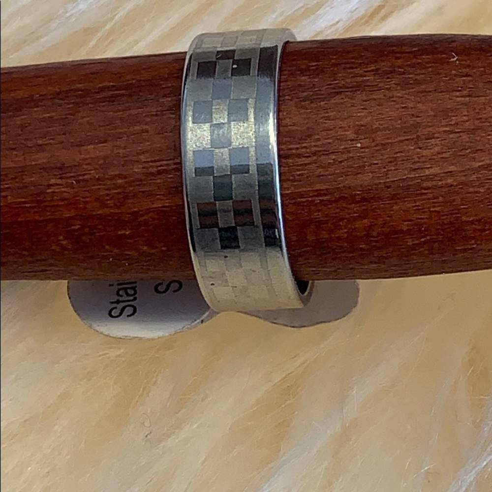 checkered ring NWT. - Picture 6 of 6